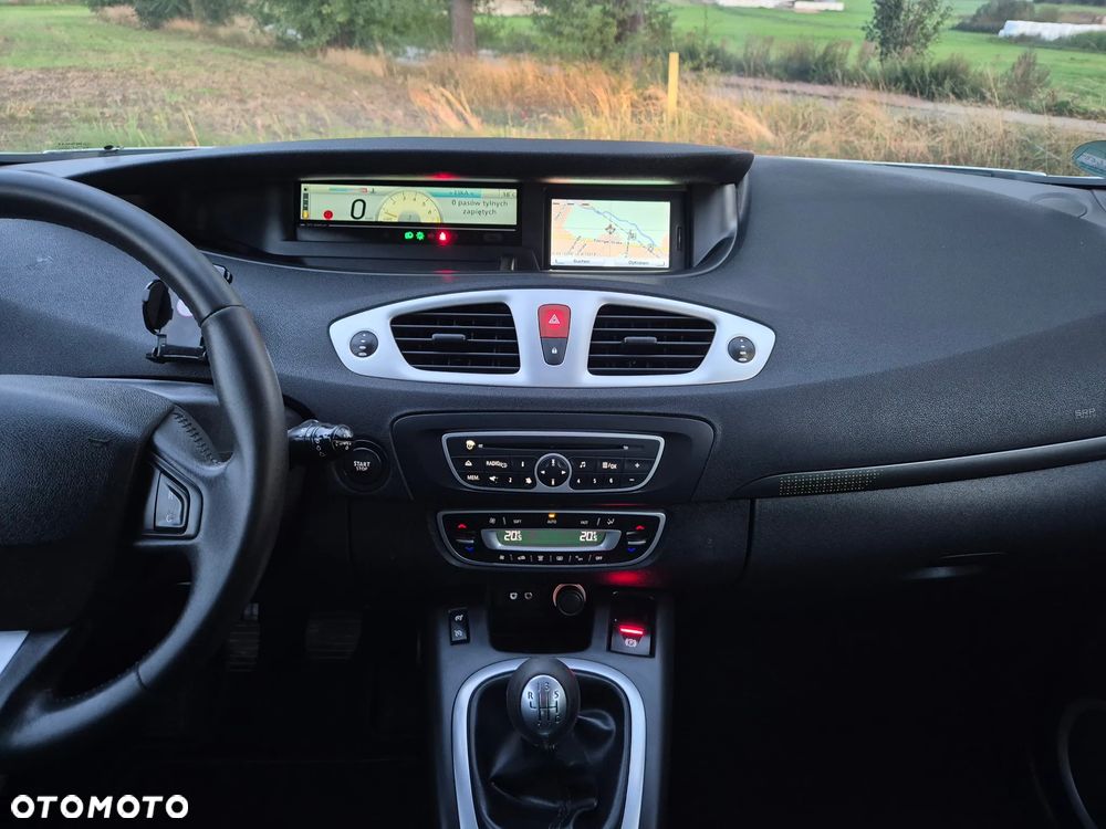 Renault Scenic 1.6 16V 110 Dynamique - 22