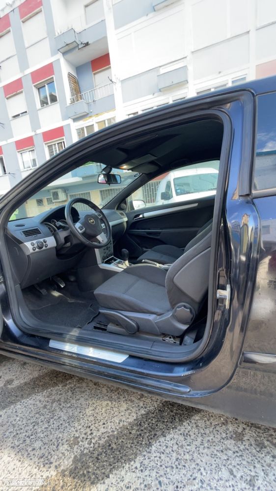 Opel Astra GTC 1.3 CDTI - 4