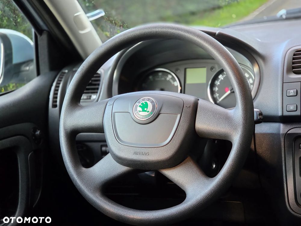 Skoda Fabia 1.2 HTP Elegance - 17