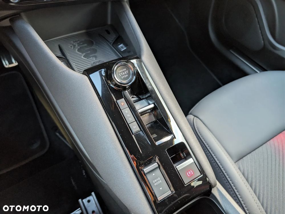 Alfa Romeo Junior 1.2 mHEV Ibrida Q4 eDCT - 20