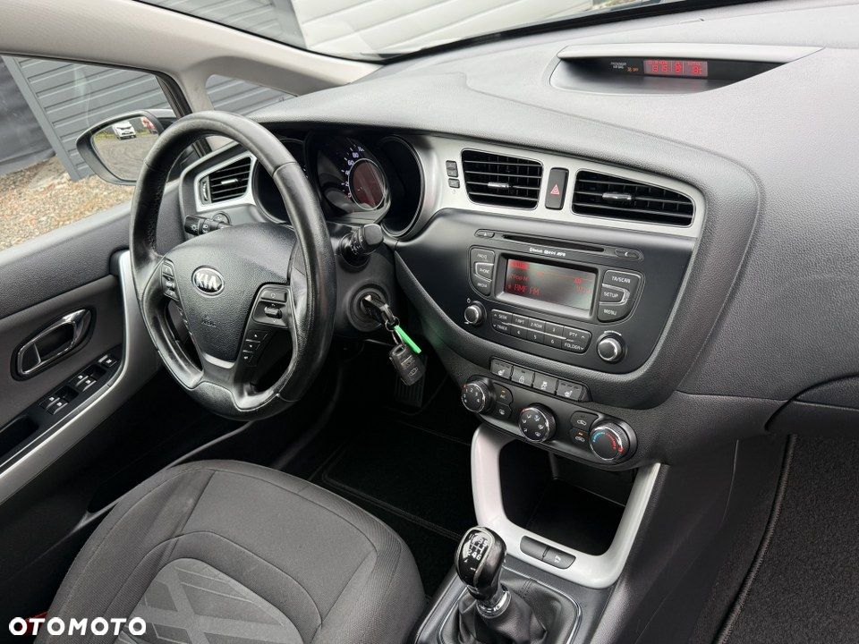 Kia Ceed 1.6 GDI Dream-Team Edition - 29