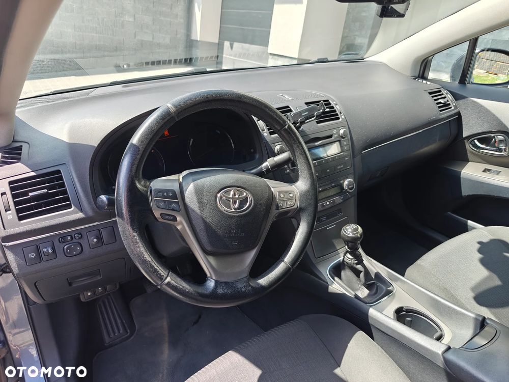 Toyota Avensis 2.0 D-4D Sol - 15