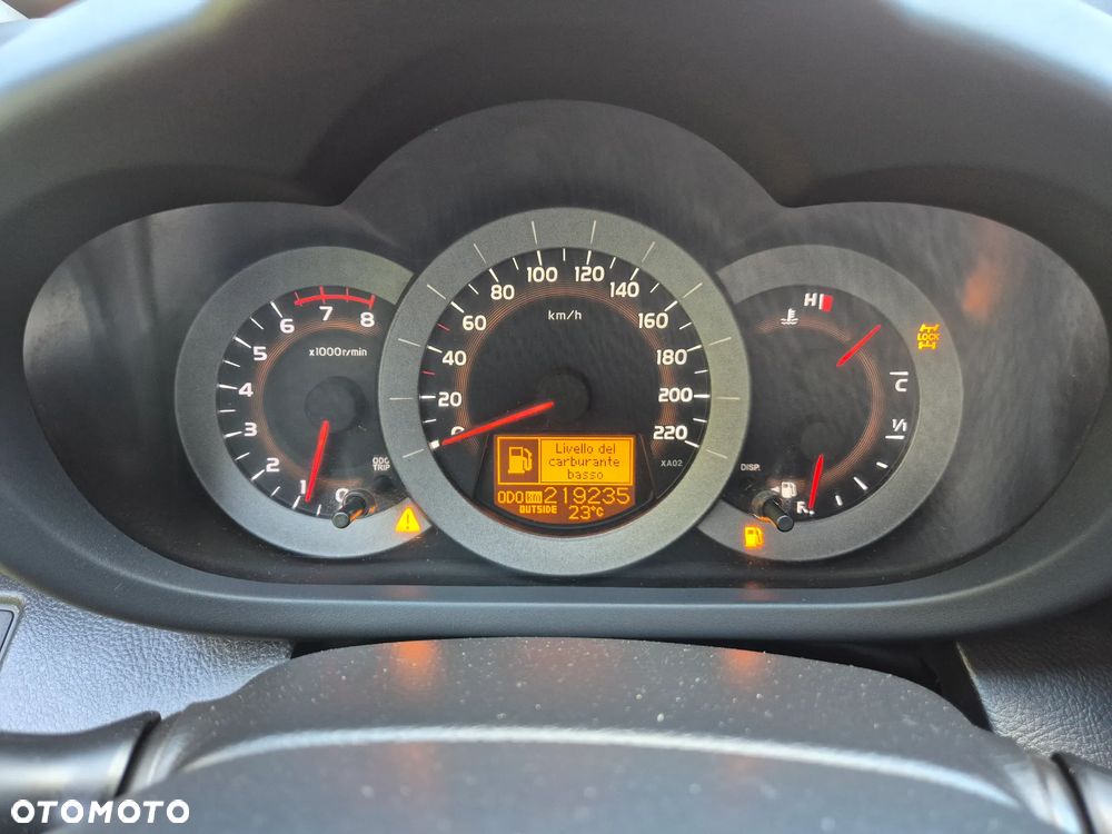 Toyota RAV4 2.0 4x4 Automatik Sol - 31