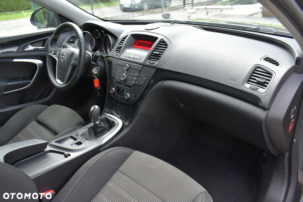 Opel Insignia - 16
