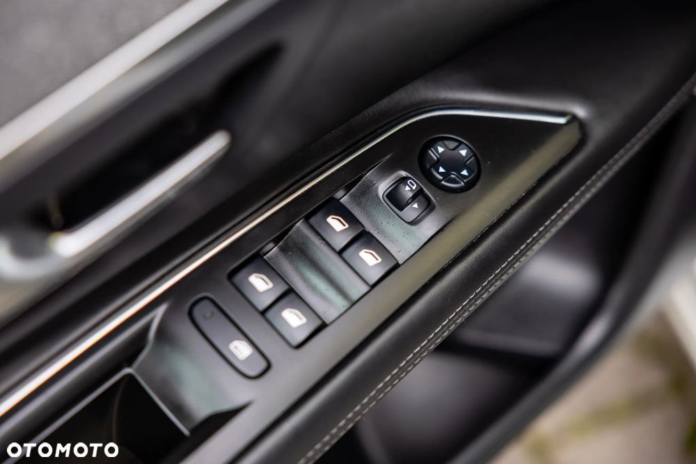 Peugeot 3008 1.6 BlueHDi Crossway S&S EAT6 - 17