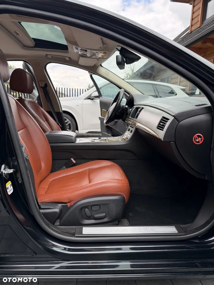 Jaguar XF 4.2 SV8 - 17