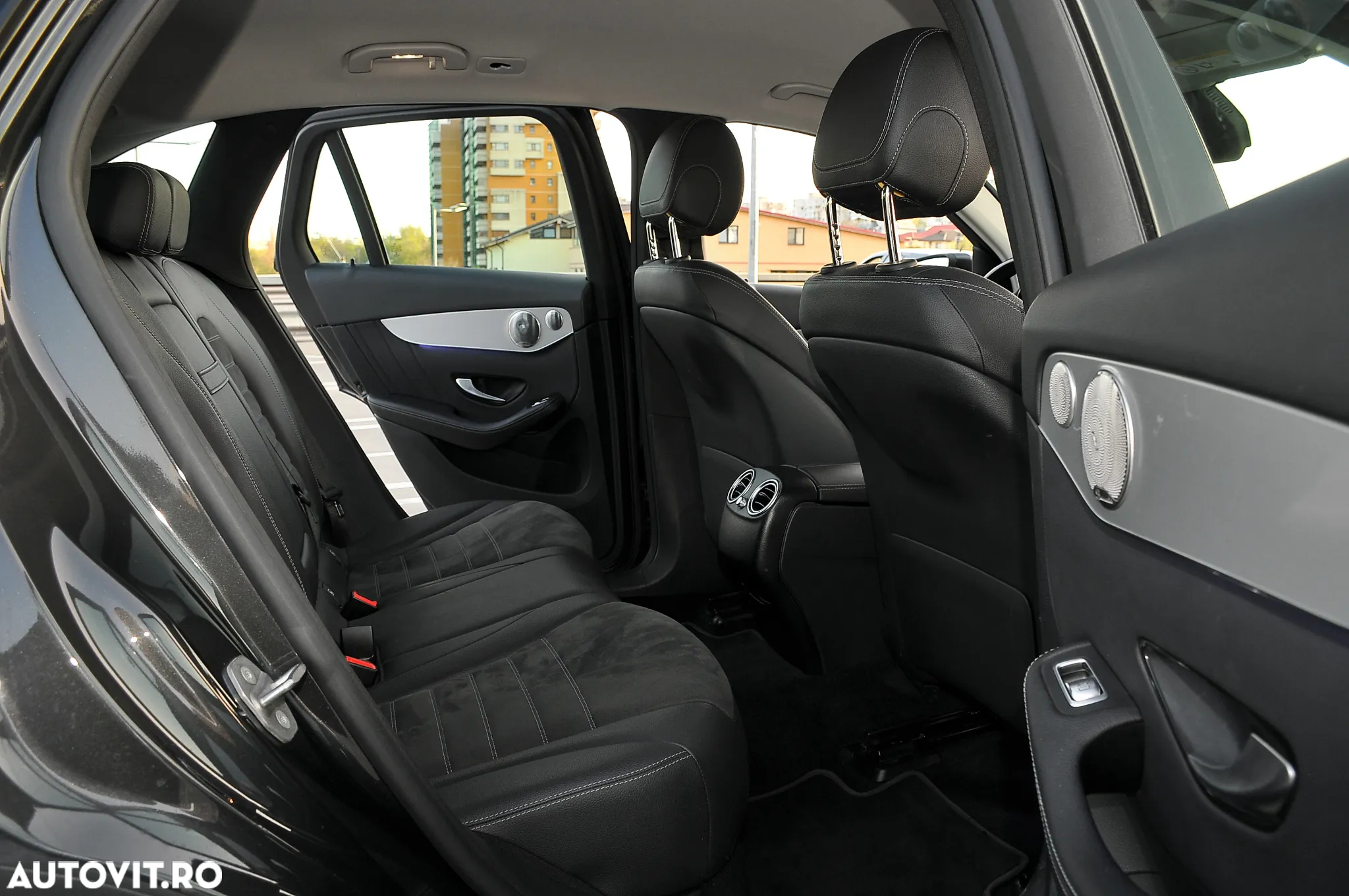 Mercedes-Benz GLC 300 d 4Matic 9G-TRONIC AMG Line Plus - 5
