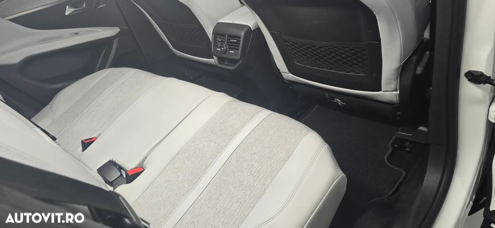 Peugeot 3008 1.2 PureTech 130 EAT8 Allure Pack - 19