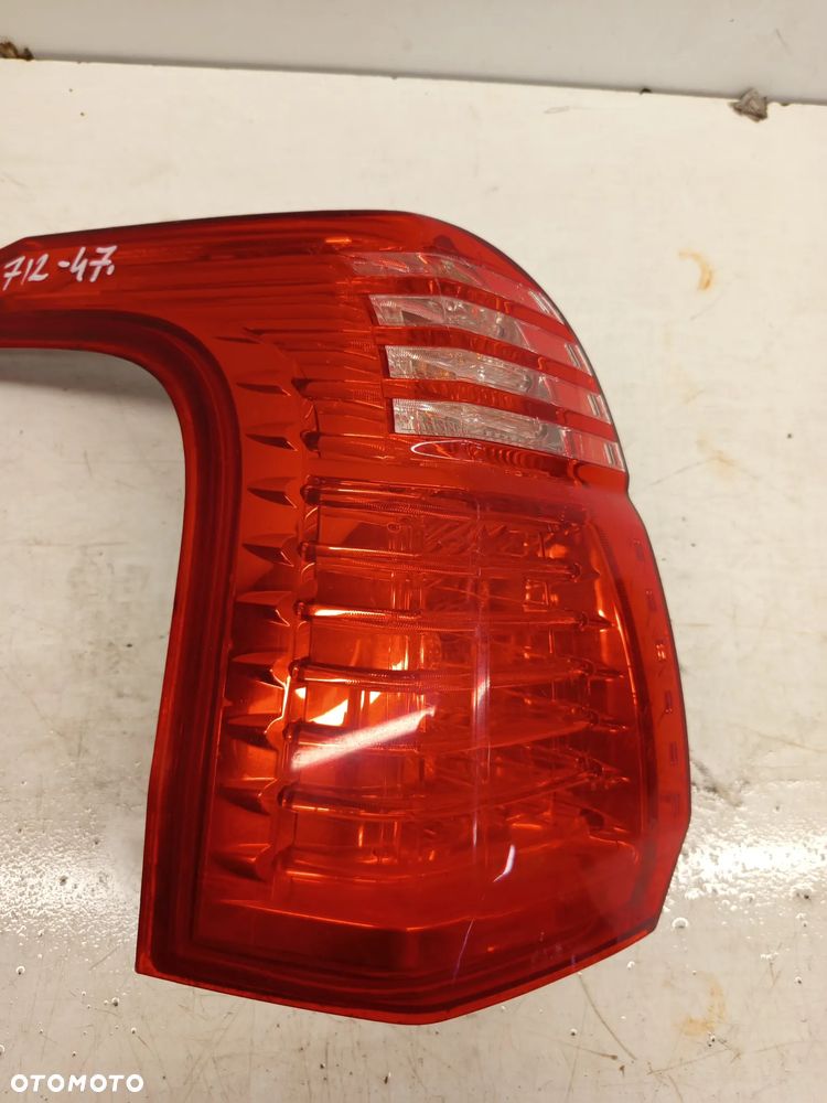 + LAMPA TYL TYLNA LEWA PEUGEOT 5008 - 5
