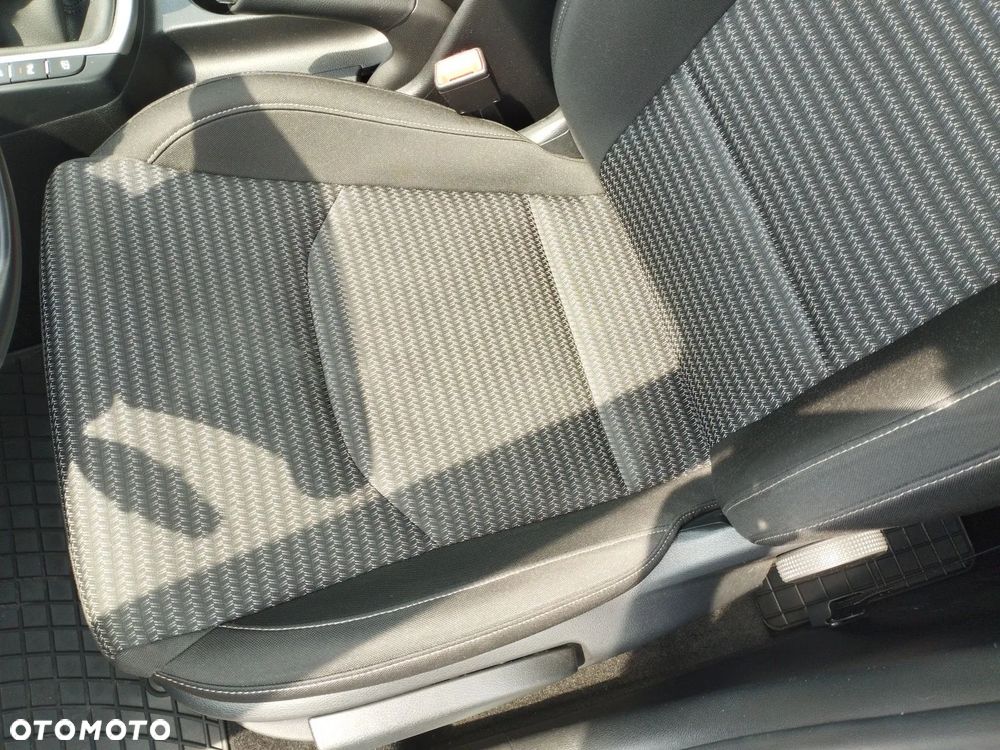 Kia Ceed 1.5 T-GDI M - 12