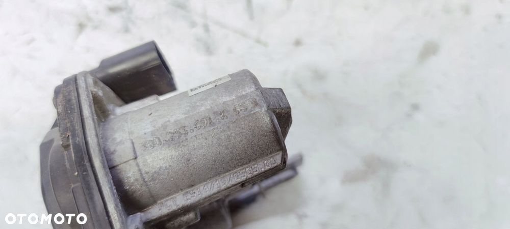 PRZEPUSTNICA WYDECHU AUDI A6 C8 A7 3Q0253691K - 3