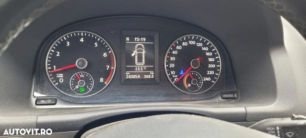 Volkswagen Touran 1.4 TSI Highline - 3