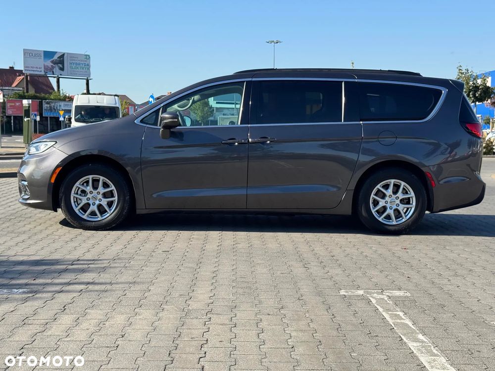 Chrysler Pacifica - 22