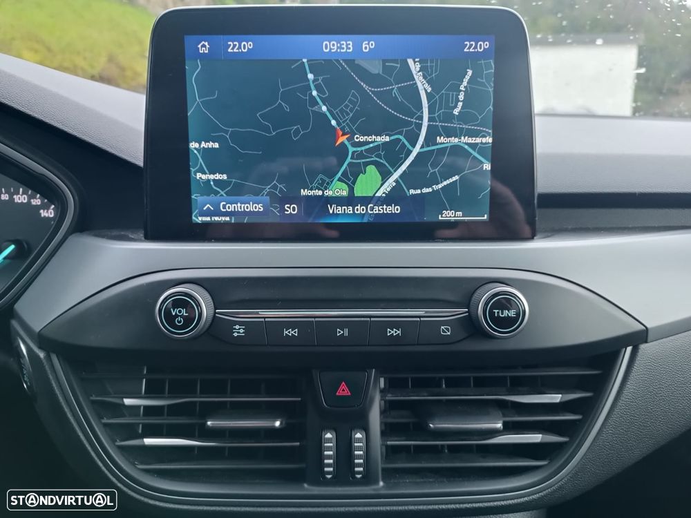 Ford Focus 1.0 EcoBoost MHEV Connected Design - 17