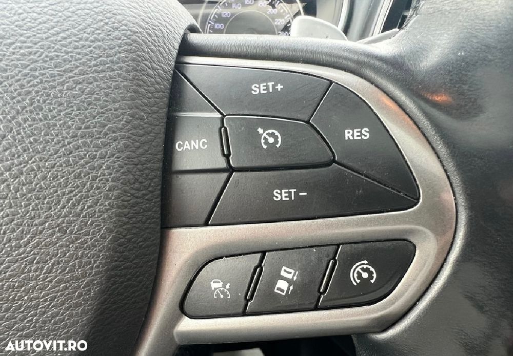 JEEP Cherokee 2020 — imagine 21