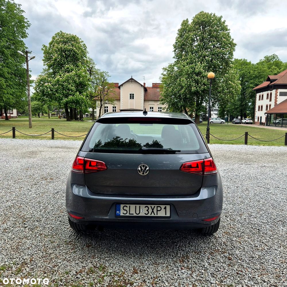 Volkswagen Golf - 5