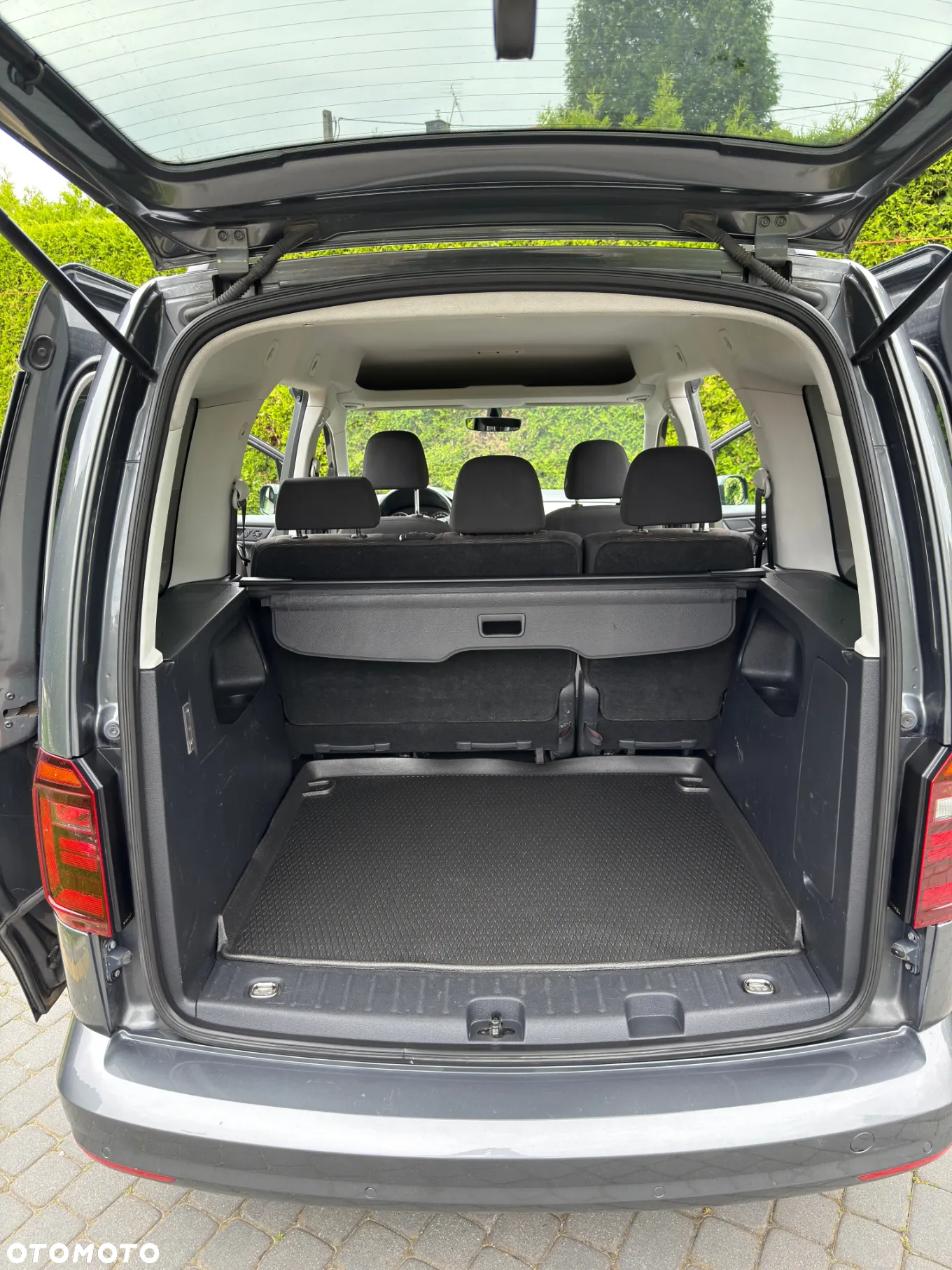 Volkswagen Caddy 2.0 TDI Comfortline DSG - 9