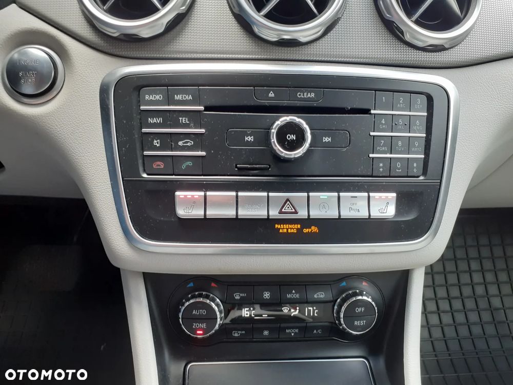 Mercedes-Benz GLA - 22