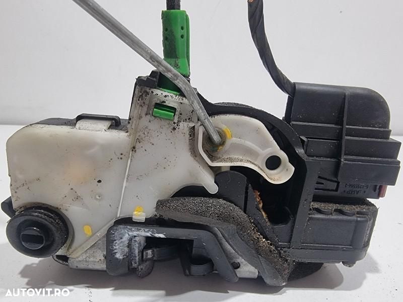 Broasca usa dreapta spate Opel Astra J (2009-2012) 13579556 - 2