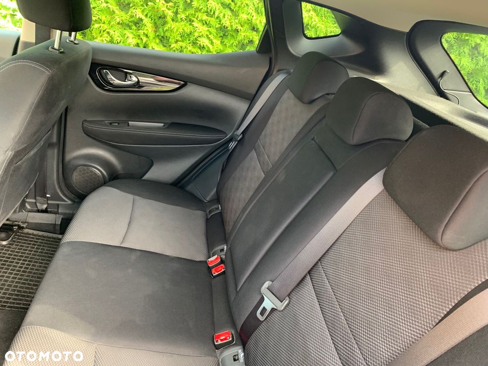 Nissan Qashqai 1.6 DCi 4x4 N-Connecta - 22