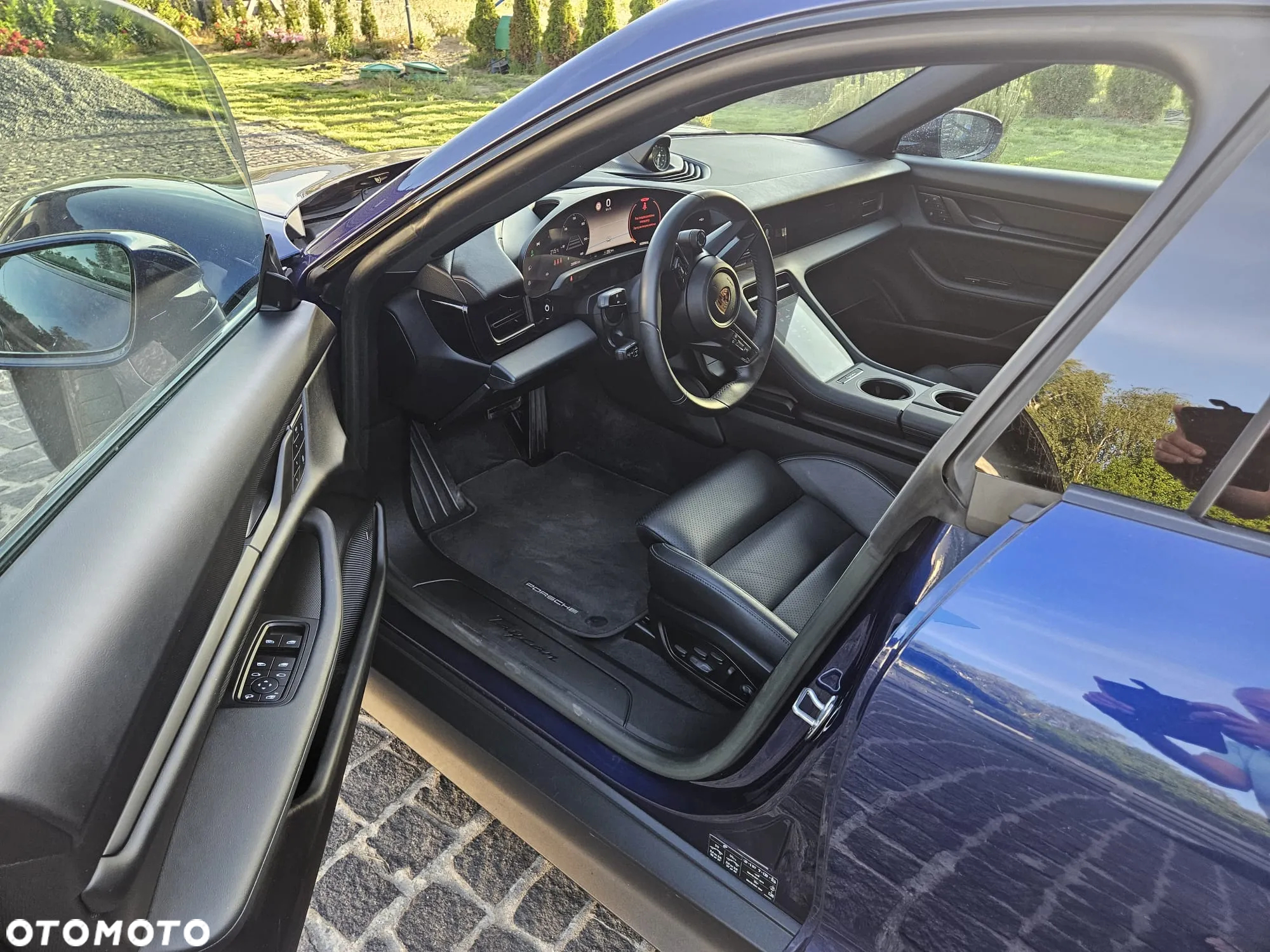 Porsche Taycan 89kWh Sport Turismo - 12