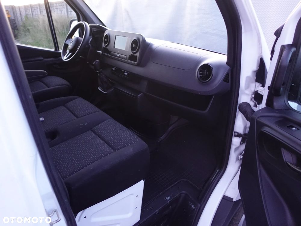 Mercedes-Benz SPRINTER - 5