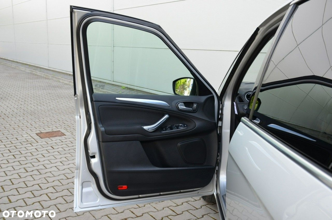 Ford S-Max - 22