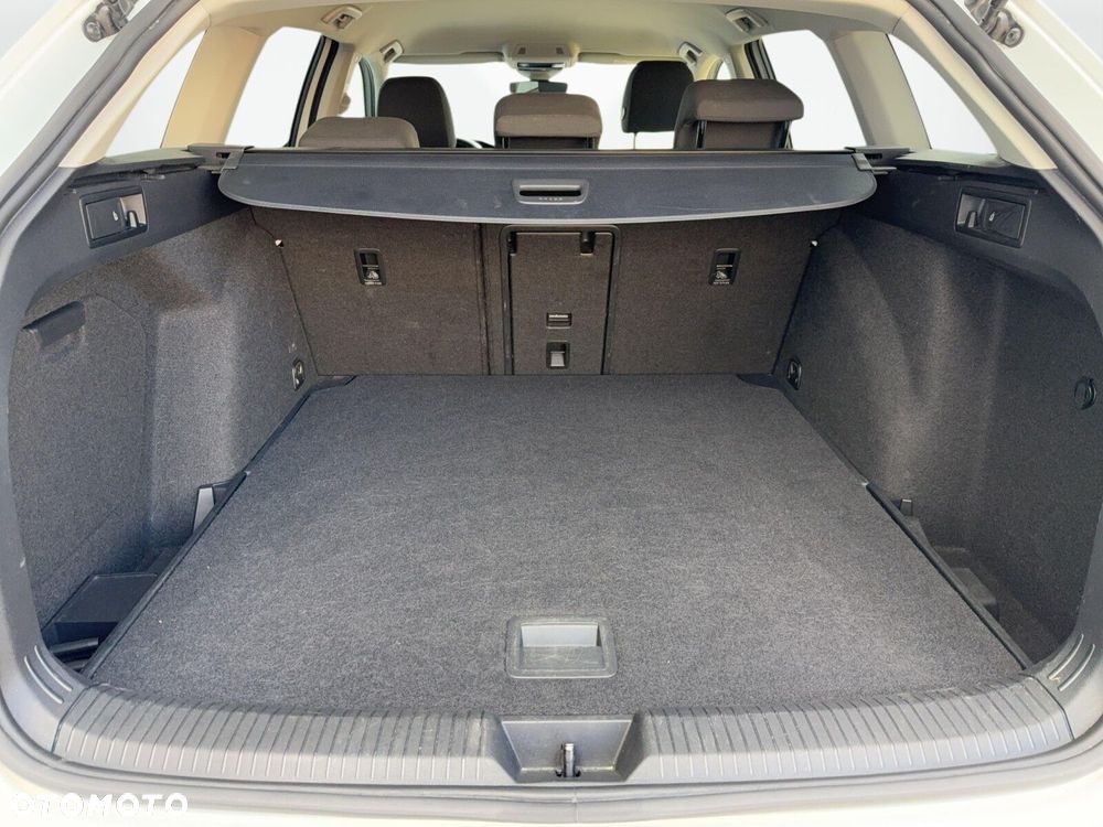 Volkswagen Golf 1.0 eTSI Life DSG - 15
