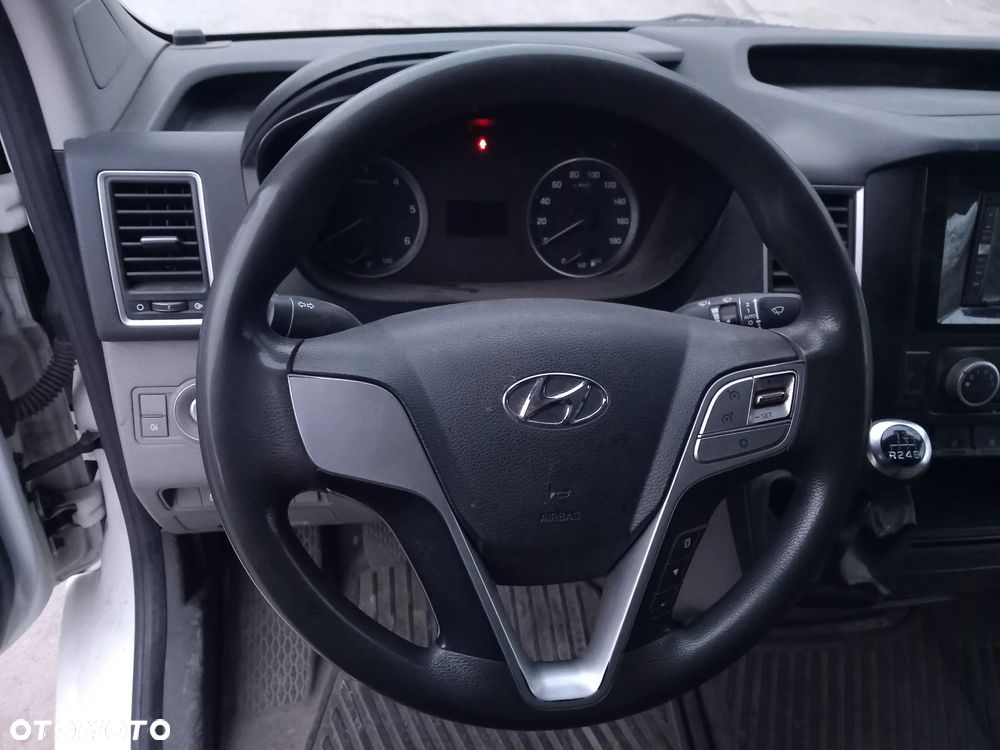 Hyundai H350 - 24