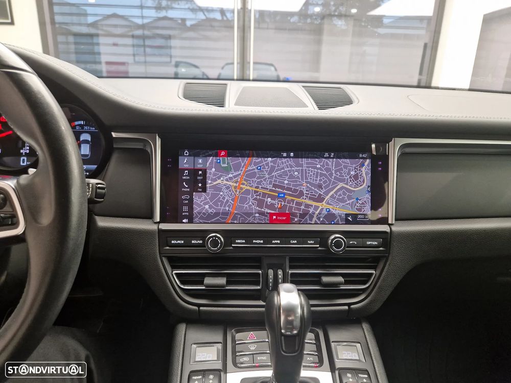 Porsche Macan Standard - 24