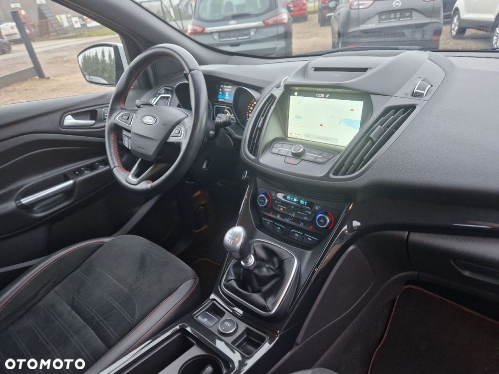 Ford Kuga 1.5 EcoBoost 2x4 ST-Line - 22