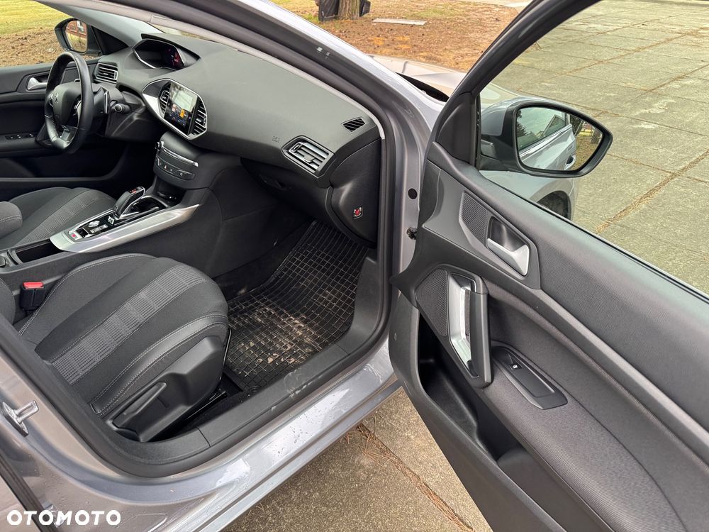 Peugeot 308 1.5 BlueHDi Allure S&S EAT8 - 15