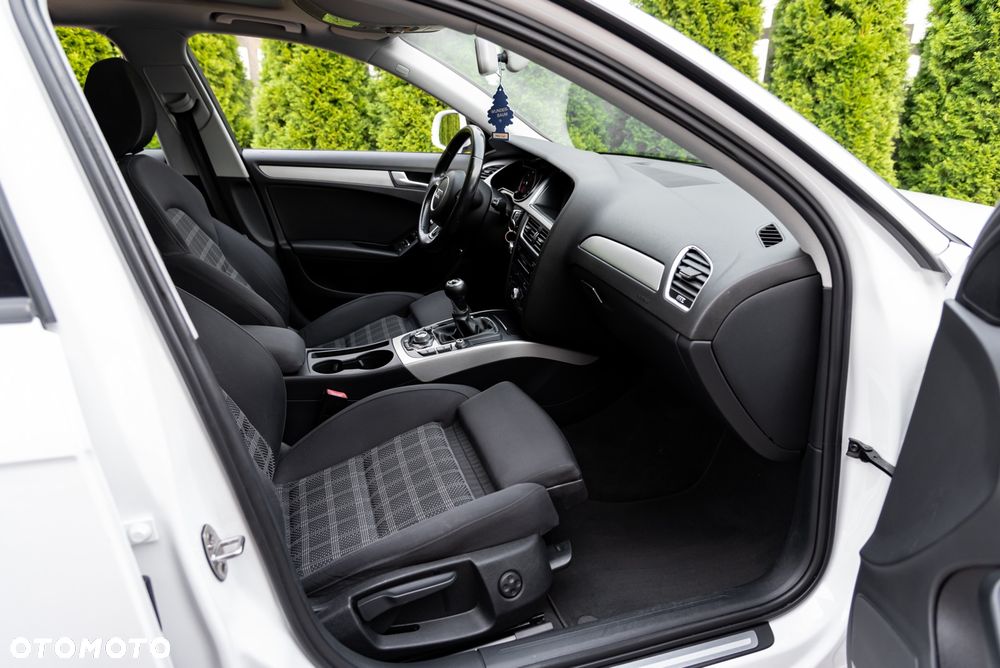 Audi A4 Avant 2.0 TDI DPF clean diesel Attraction - 26