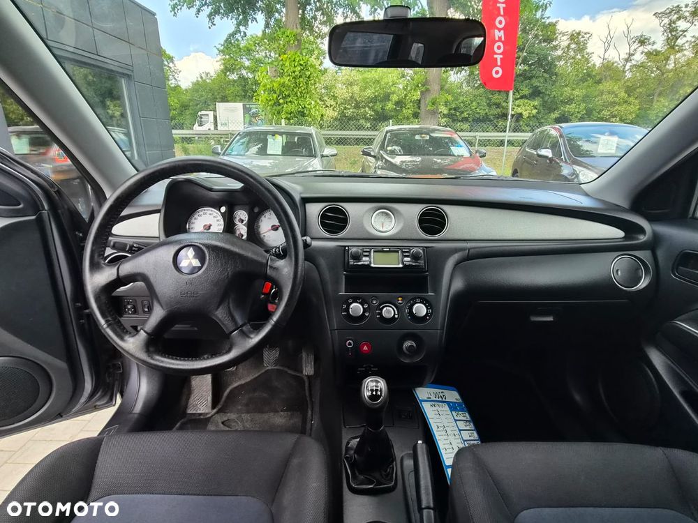 Mitsubishi Outlander 2.0 Comfort - 15