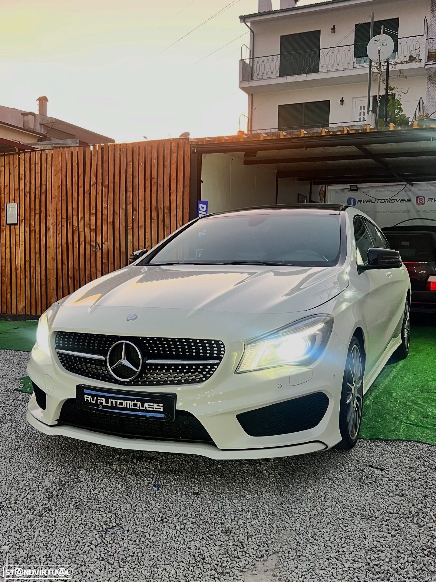 Mercedes-Benz CLA 200 d Shooting Brake AMG Line Aut. - 1