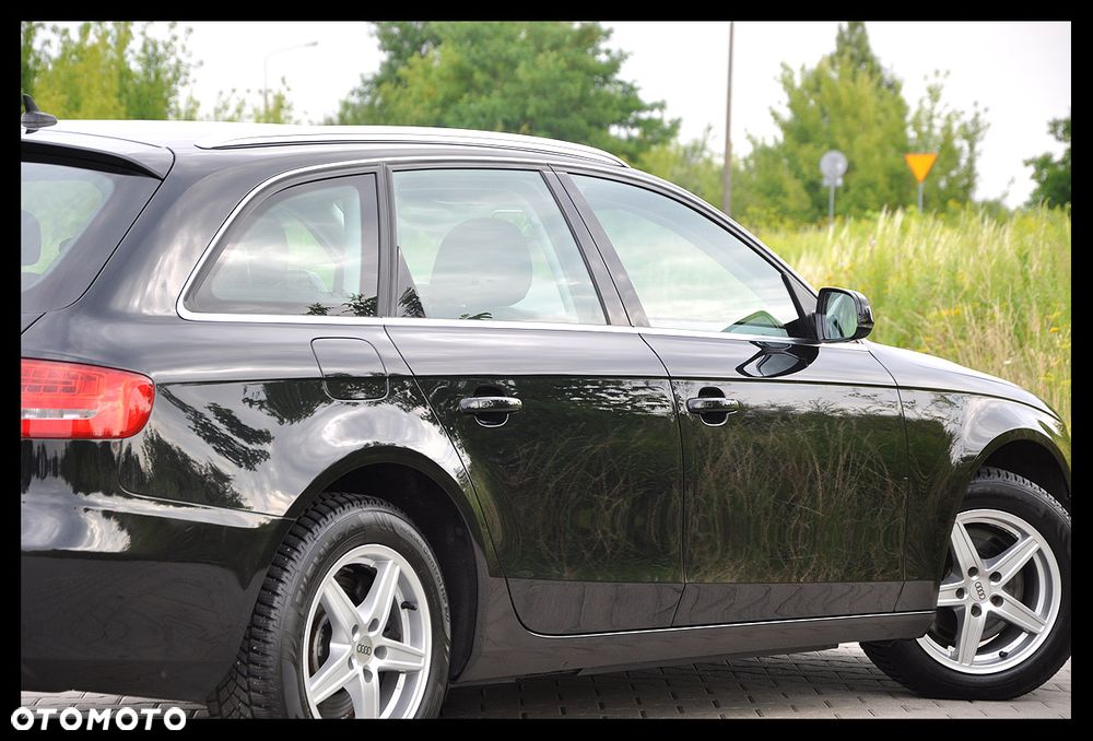 Audi A4 Avant 2.0 TDI DPF Ambiente - 16