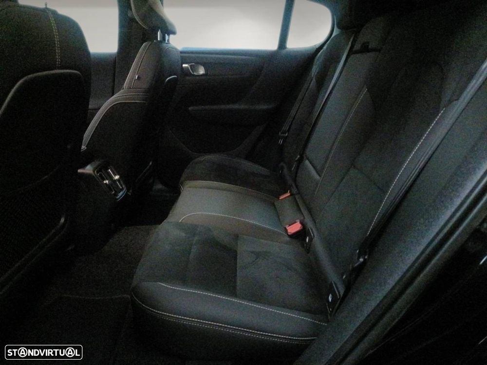Volvo C40 Recharge Plus - 11