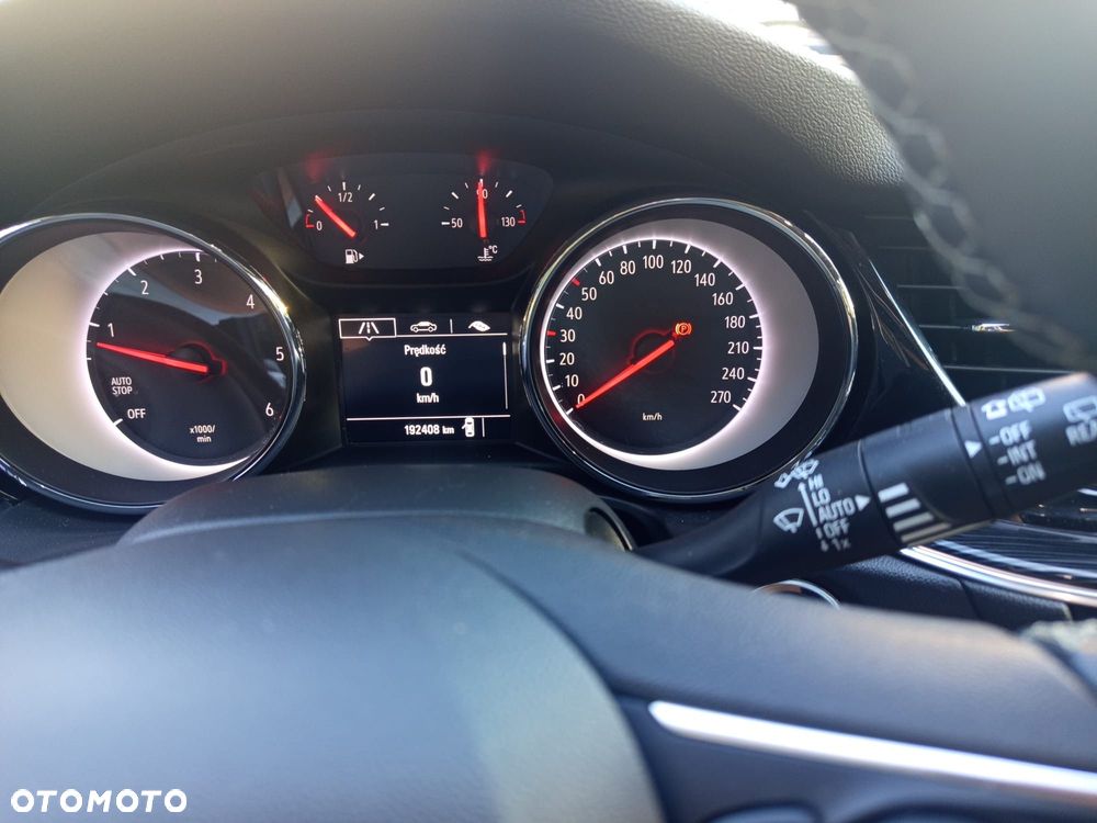 Opel Insignia - 12