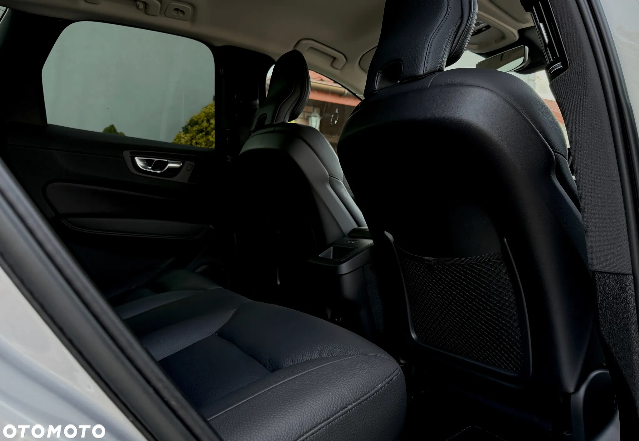 Volvo XC 60 B4 D Geartronic RDesign - 11