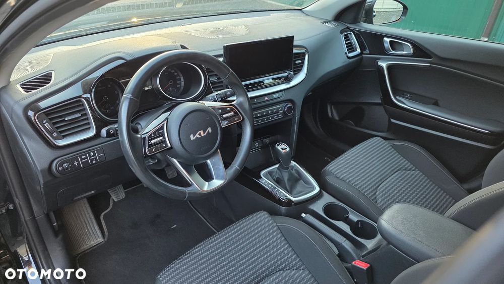 Kia Ceed 1.6 CRDi mHEV M - 12