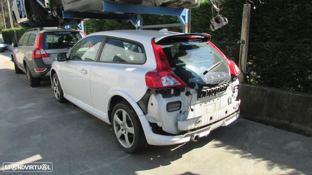 Volvo C30 1.6 D2 (115cv) de 2011 - Peças Usadas (7266) - 3