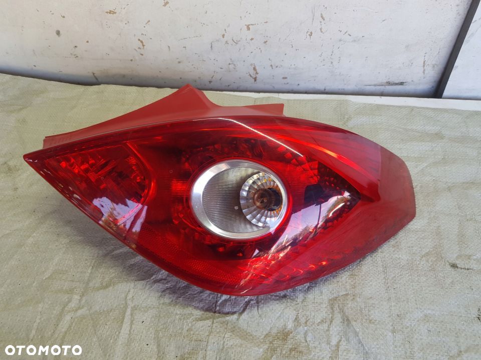 lampa prawy tył Opel Corsa D 3d - 1
