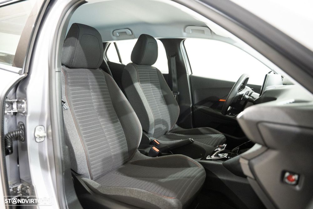 Peugeot 2008 1.2 PureTech Active EAT8 - 27