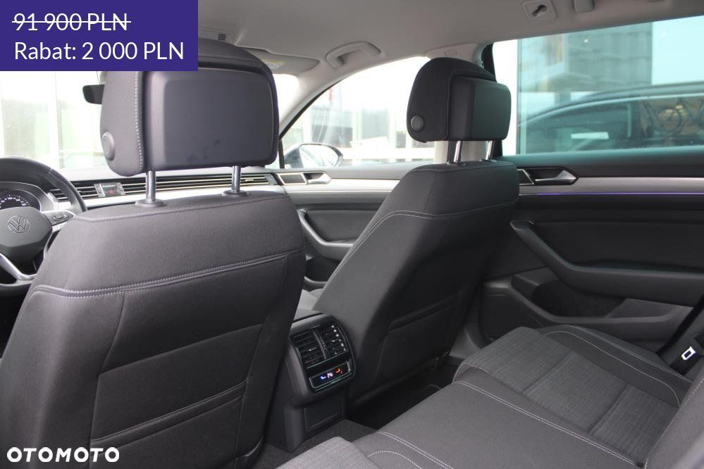 Volkswagen Passat - 11
