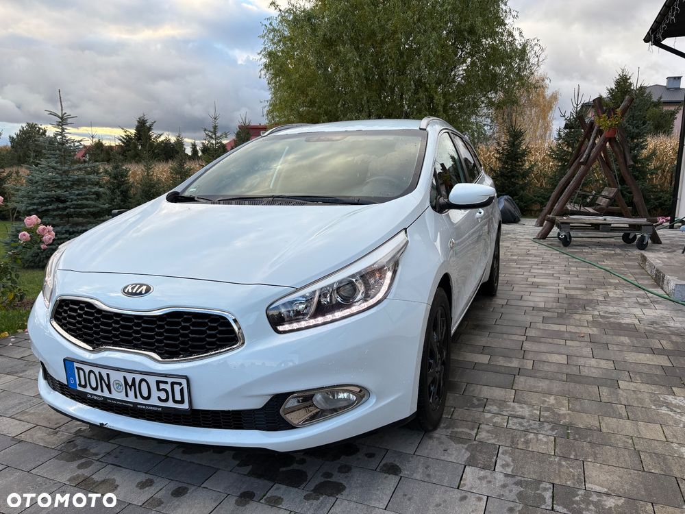 Kia Ceed - 13