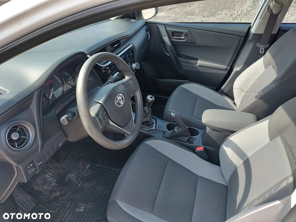 Toyota Auris 1.33 VVT-i Active - 12