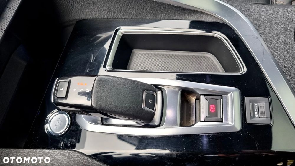 Peugeot 3008 BlueHDi 180 Stop & Start EAT8 Allure - 27