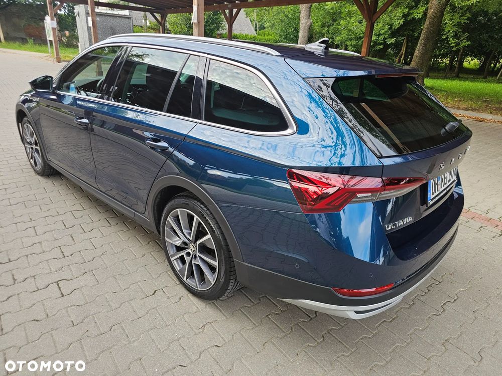 Skoda Octavia 2.0 TDI 4x4 Scout DSG - 8