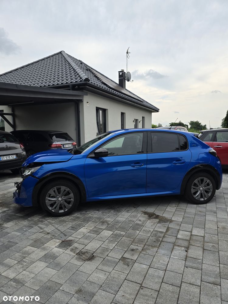 Peugeot 208 Allure - 8