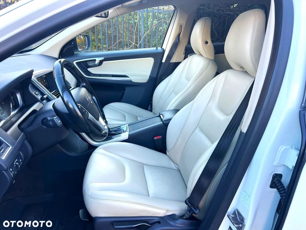 Volvo XC 60 D4 Geartronic Summum - 8